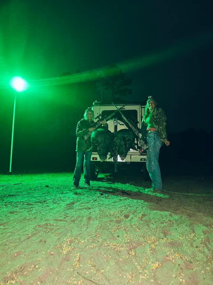 Solar Green Feeder Light for Hunting -12,000 lumens
